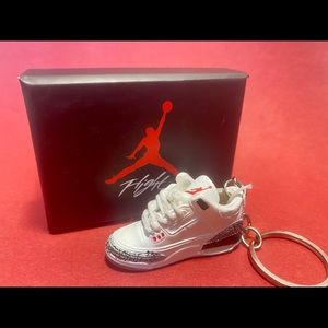 1 Air Jordan Keychain, FLIGHT collector box.